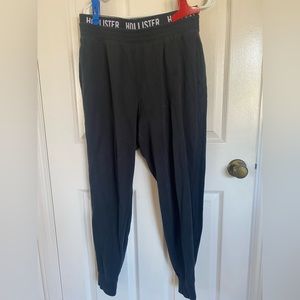 Hollister Sweat/Joggers - Good Condition- Black with Pockets - Size Large